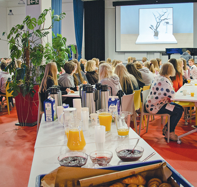 Föräldrar får distansjobba i Borgåskola